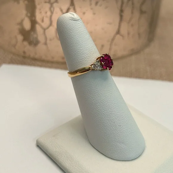 14K RUBY & DIAMOND RING - Picture 2 of 3